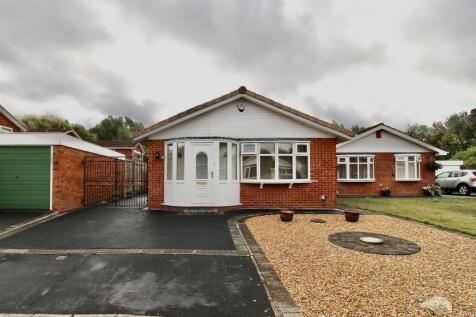 Front Garden / Driveway