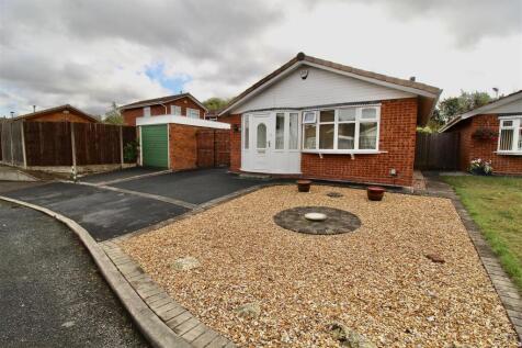Front Garden / Driveway