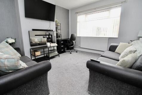 Through Lounge/Dining Room