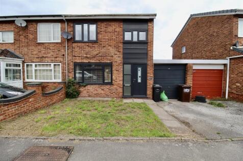 Driveway/Front Garden