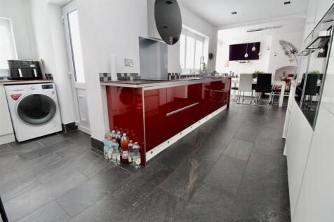 Kitchen (Extended)