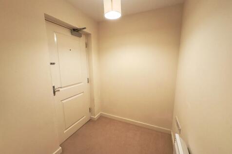 ENTRANCE/OFFICE AREA
