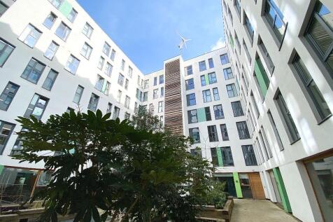 COMMUNAL COURTYARD