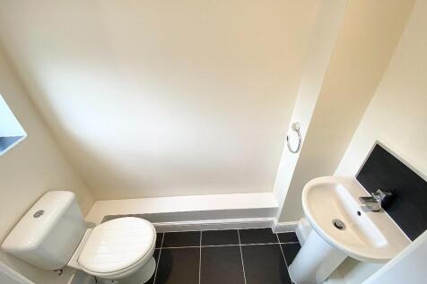 GROUND FLOOR WC