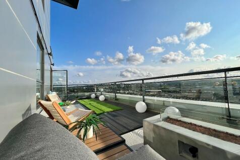 PRIVATE TERRACE