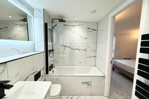 JACK &amp; JILL BATHROOM