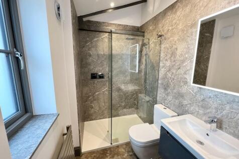 EN-SUITE 1
