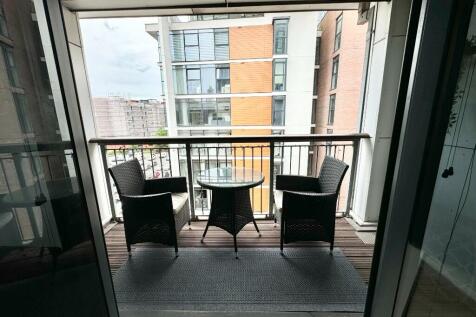 COVERED BALCONY