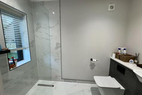 EN-SUITE 1