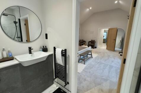 EN-SUITE 1
