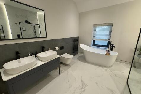HOUSE BATHROOM