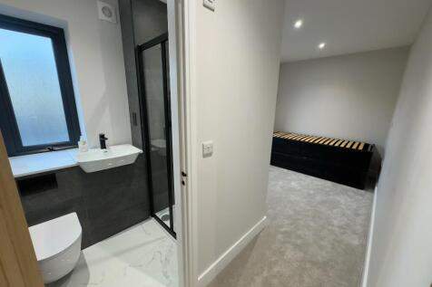 EN-SUITE 3