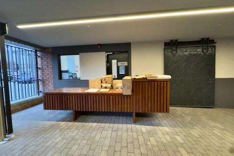 CONCIERGE DESK