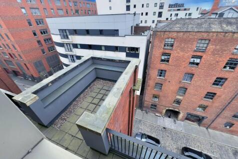 PRIVATE ROOF TERRACE
