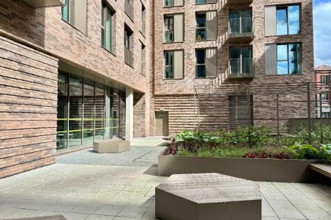 ENTRANCE GARDEN