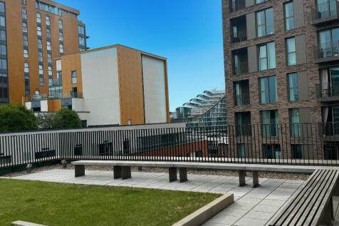 COMMUNAL ROOFTOP 1