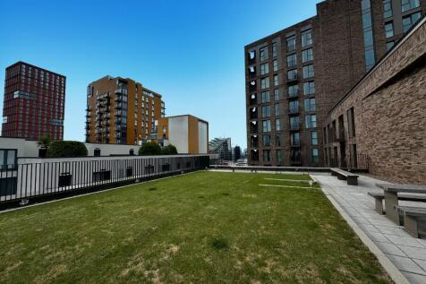 COMMUNAL ROOFTOP 1