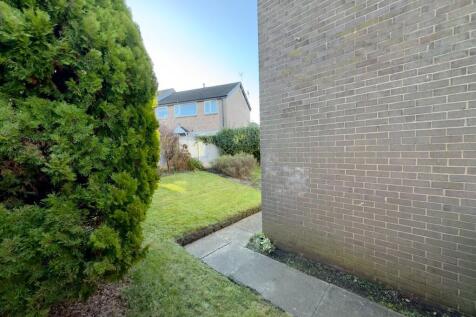 SIDE GARDEN