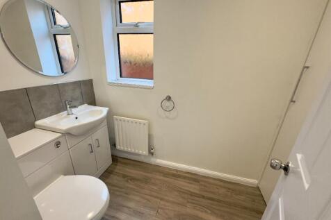 GROUND FLOOR WC