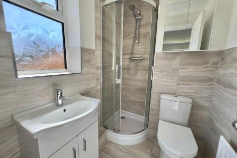 BEDROOM 1 EN-SUITE