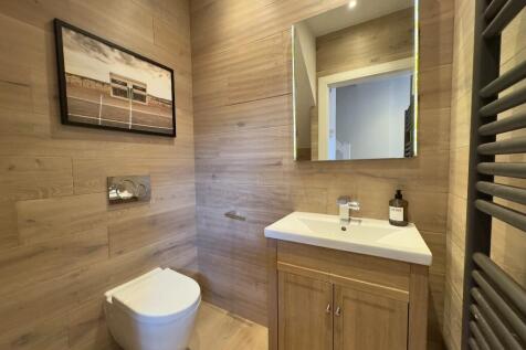 GROUND FLOOR WC