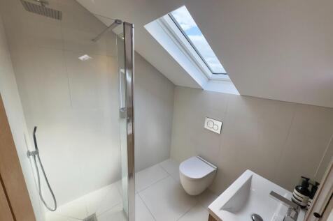 BEDROOM 4 EN-SUITE