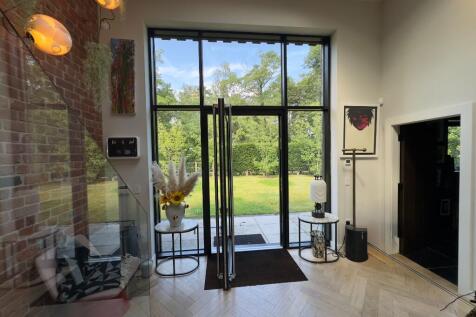 ENTRANCE HALLWAY