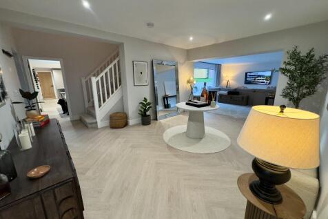 ENTRANCE RECEPTION