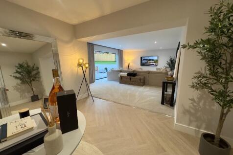 ENTRANCE RECEPTION