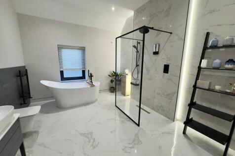 HOUSE BATHROOM