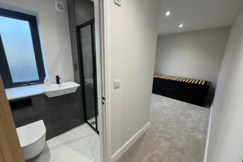 EN-SUITE 3