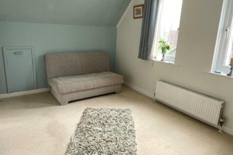 Bedroom 1.1.jpg