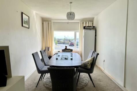 Dining Room.JPG