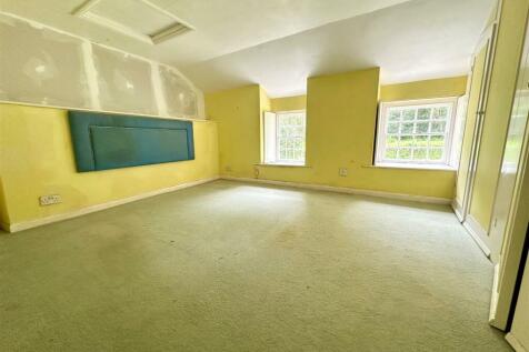 Bedroom One.1.jpg