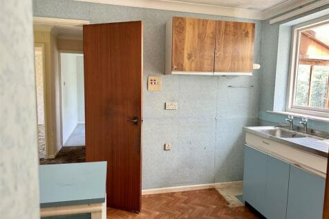 Kitchen 1.jpg