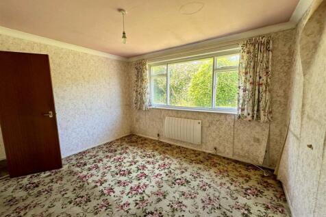 Bedroom One.jpg