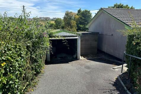 Driveway and Garage.jpg