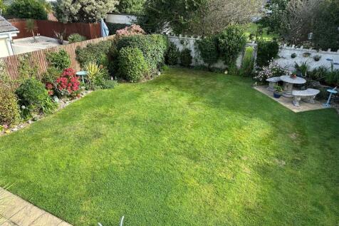 Garden 2.jpg