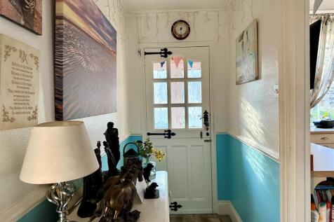 Entrance Hallway.jpg