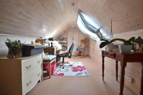Study / Bedroom 5