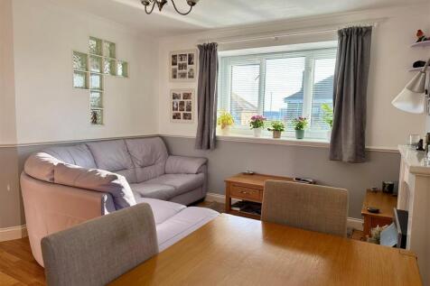 Living Room.jpg