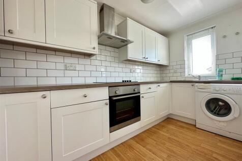 Kitchen 1.jpg