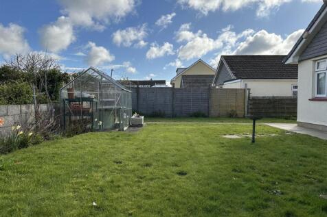 Rear Garden 2.jpg