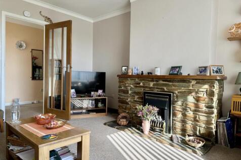 Living Room 2.jpg
