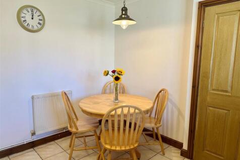 Dining Area.jpg