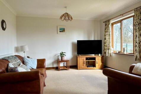 Living Room.jpg