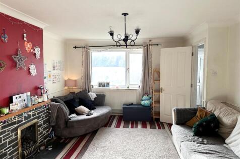 Living Room 3.jpg