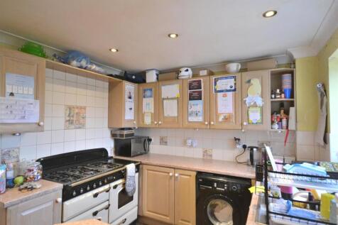 Kitchen 2.JPG