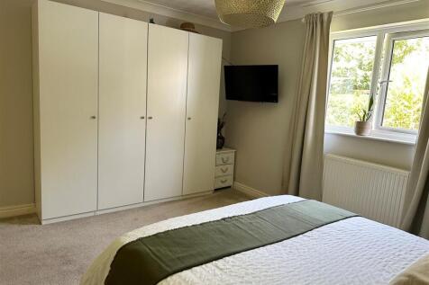 Bedroom One.1.jpg