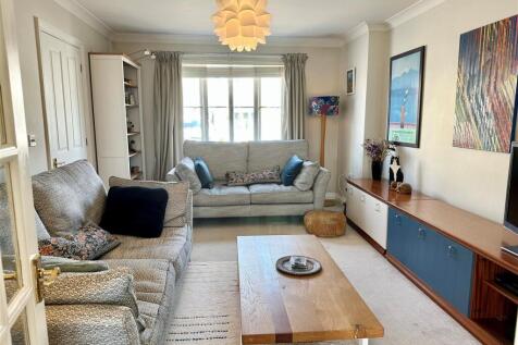 Living Room.jpg